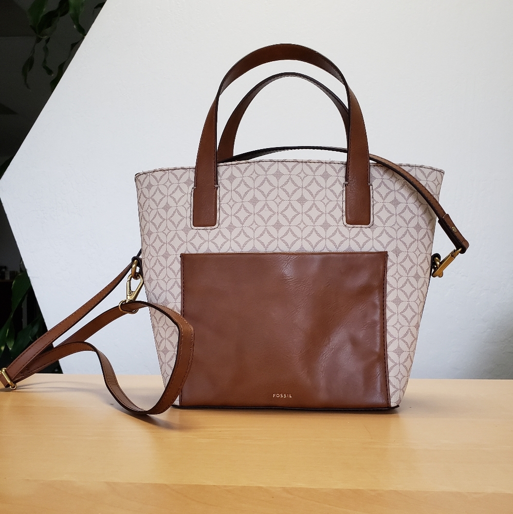 Like new Fossil handbag